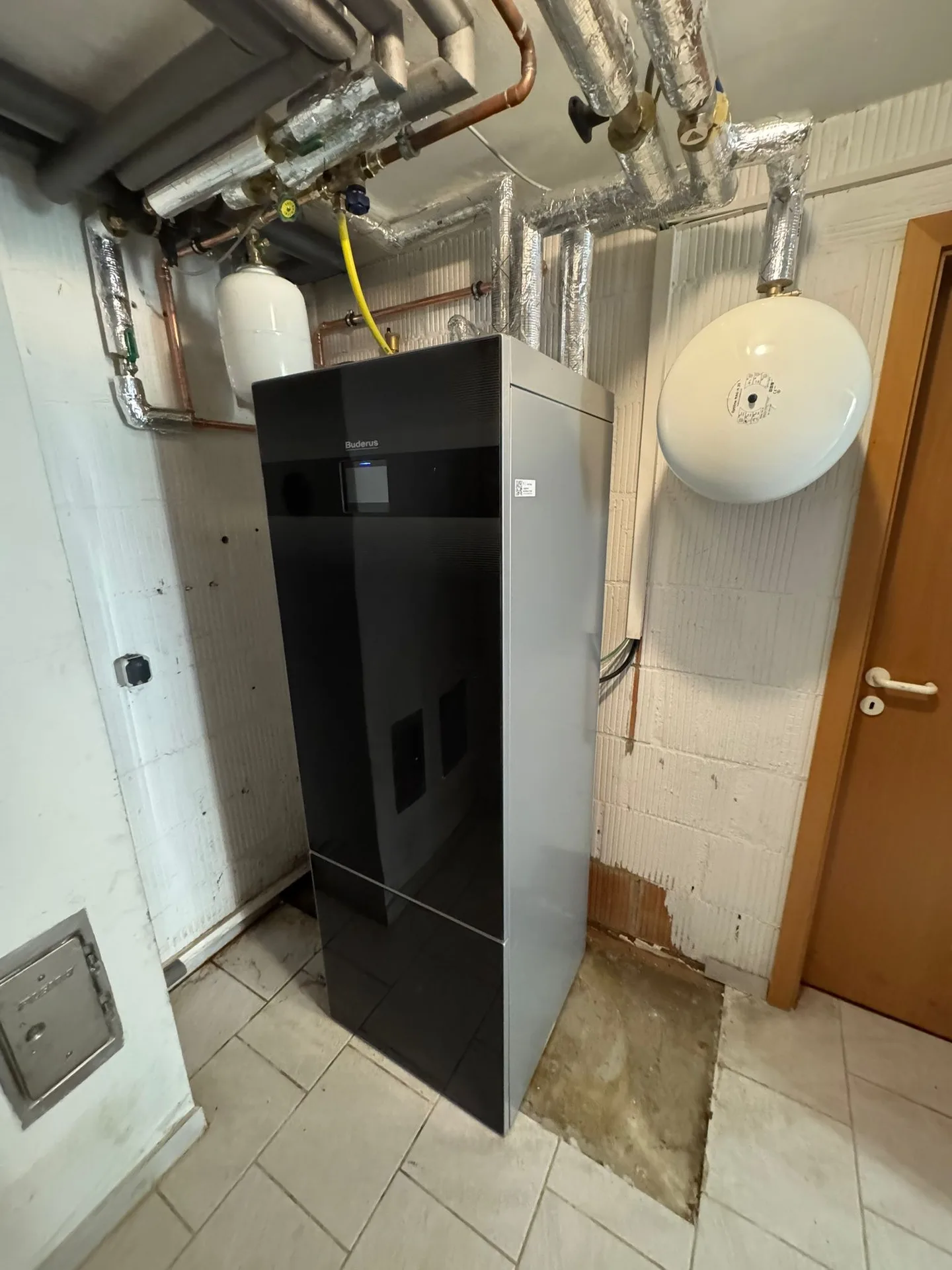 Buderus-Wärmepumpe Innenmodul in Kassel – Thiessen Energy